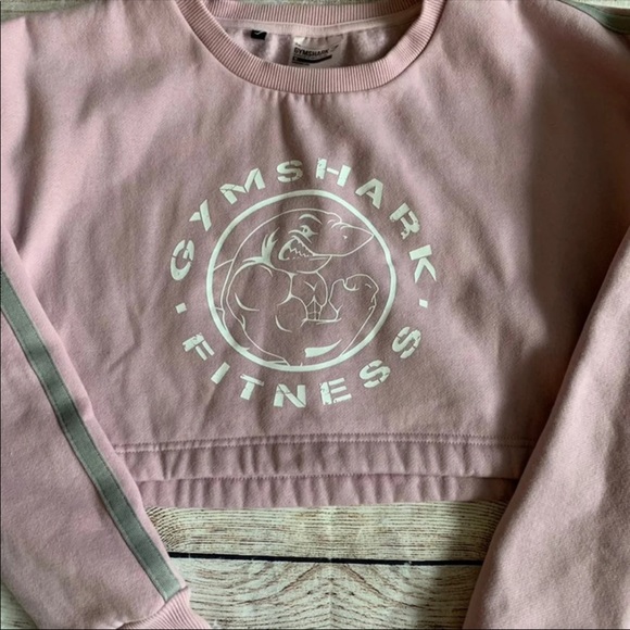 Gymshark Legacy Cropped Crewneck - Picture 3 of 5